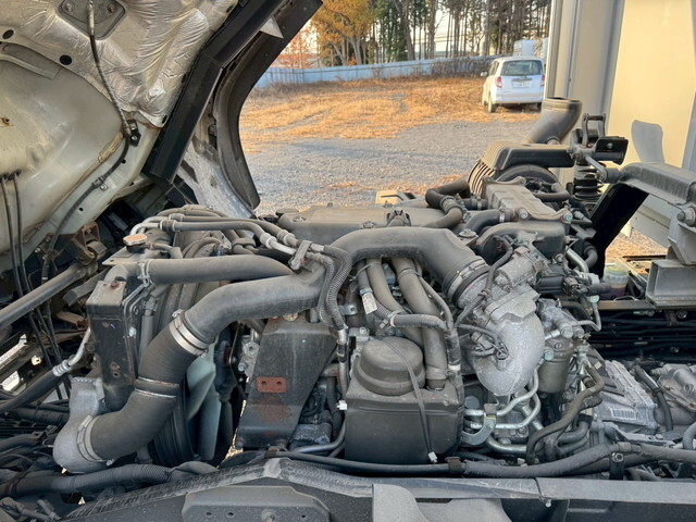 いすゞフォワードアルミウイング中型（4t）[写真38]