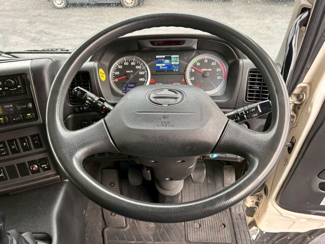 日野プロフィアアルミウイング大型（10t）[写真25]