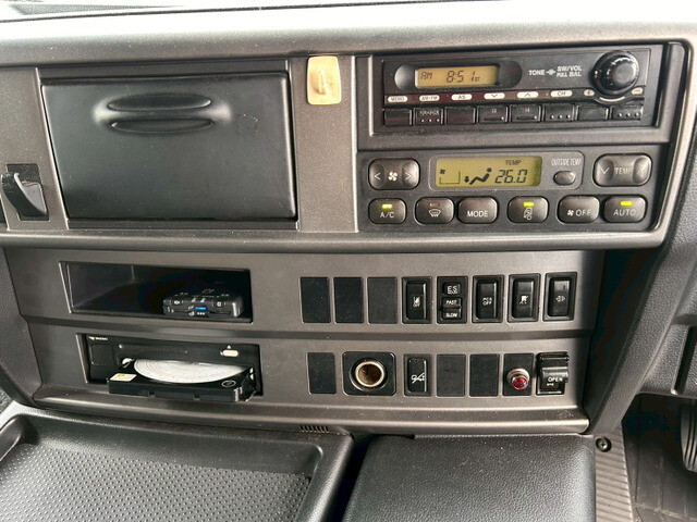 日野プロフィアアルミウイング大型（10t）[写真28]