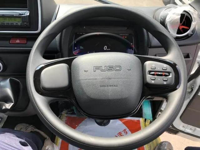 三菱ふそうキャンタークレーン4段小型（2t・3t）[写真12]