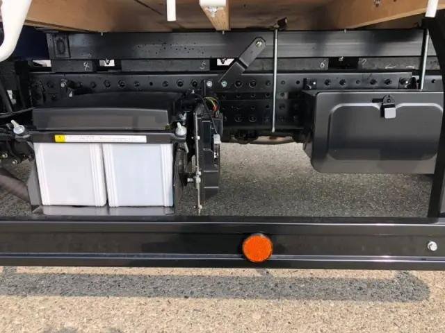 三菱ふそうキャンタークレーン4段小型（2t・3t）[写真21]