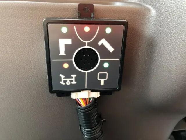 三菱ふそうキャンタークレーン4段小型（2t・3t）[写真08]