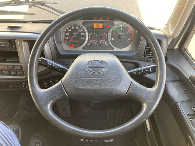 日野レンジャー冷凍車（冷蔵車）中型（4t）[写真19]