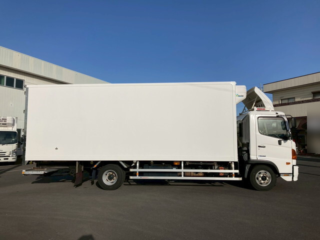 日野レンジャー冷凍車（冷蔵車）中型（4t）[写真04]