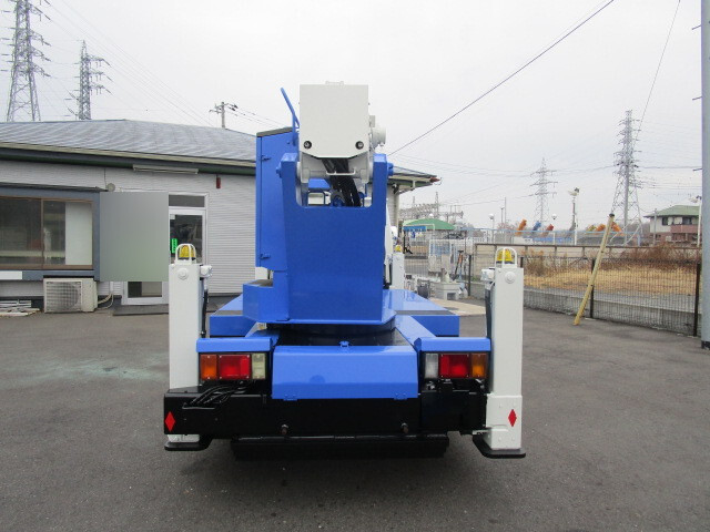 いすゞエルフ高所作業車小型（2t・3t）[写真08]