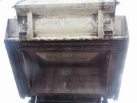 日野レンジャーパッカー車（塵芥車）中型（4t）[写真12]