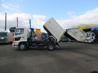 日野レンジャーパッカー車（塵芥車）中型（4t）[写真05]