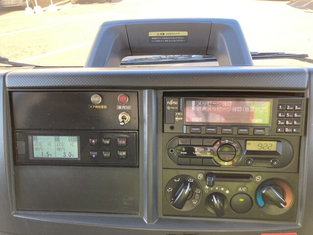 いすゞエルフ冷凍車（冷蔵車）小型（2t・3t）[写真11]