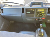 いすゞエルフ冷凍車（冷蔵車）小型（2t・3t）[写真13]