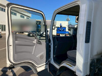 いすゞエルフ冷凍車（冷蔵車）小型（2t・3t）[写真20]