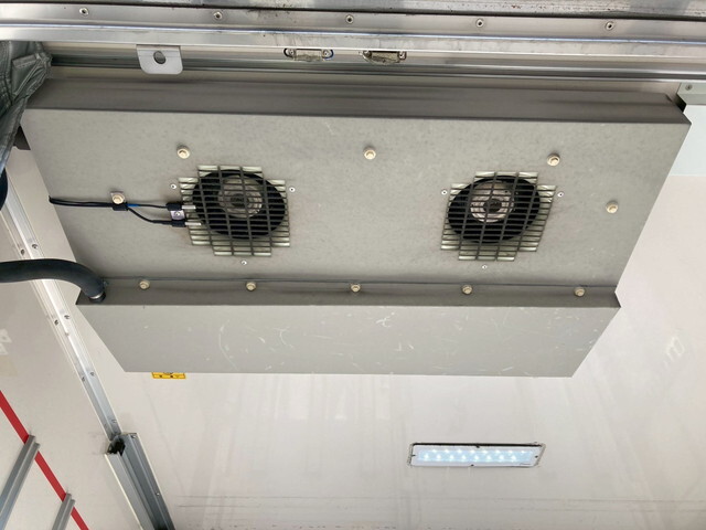 いすゞエルフ冷凍車（冷蔵車）小型（2t・3t）[写真21]