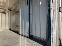 いすゞエルフ冷凍車（冷蔵車）小型（2t・3t）[写真26]