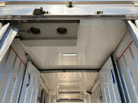 いすゞエルフ冷凍車（冷蔵車）小型（2t・3t）[写真28]