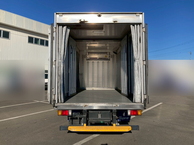 いすゞエルフ冷凍車（冷蔵車）小型（2t・3t）[写真03]