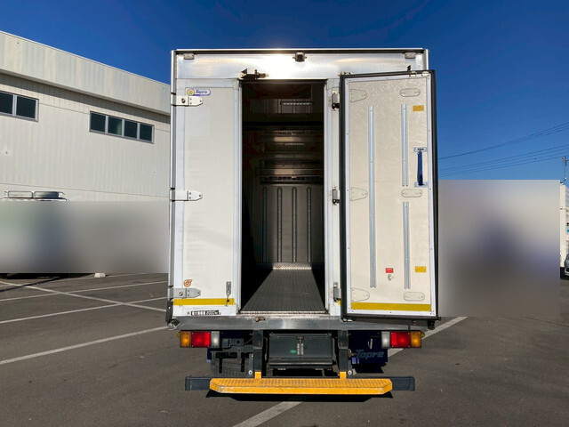 いすゞエルフ冷凍車（冷蔵車）小型（2t・3t）[写真04]