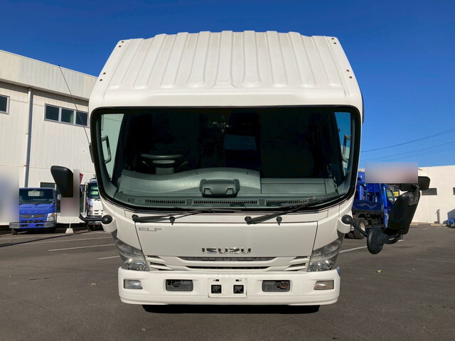いすゞエルフ冷凍車（冷蔵車）小型（2t・3t）[写真09]