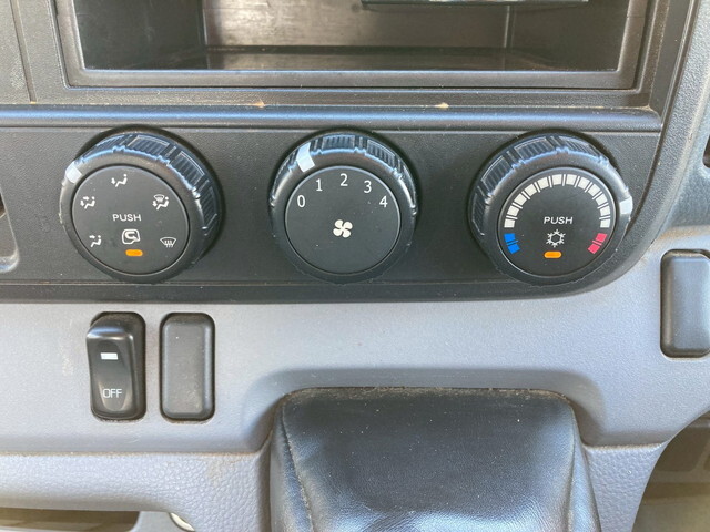 三菱ふそうキャンタークレーン4段小型（2t・3t）[写真13]