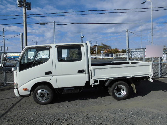 日野デュトロダブルキャブ（Wキャブ）小型（2t・3t）[写真04]