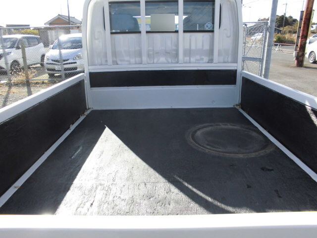 日野デュトロダブルキャブ（Wキャブ）小型（2t・3t）[写真06]