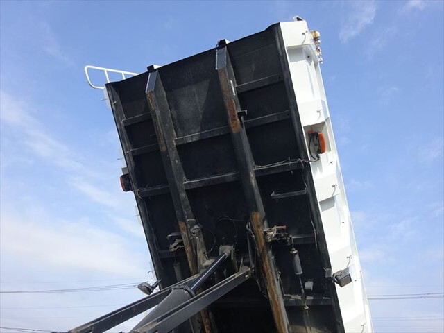 三菱ふそうファイター深ダンプ（土砂禁ダンプ）増トン（6t・8t）[写真10]