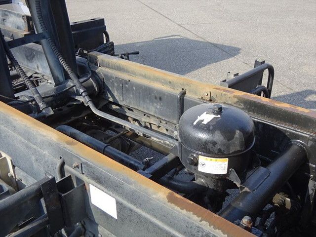 三菱ふそうファイター深ダンプ（土砂禁ダンプ）増トン（6t・8t）[写真12]