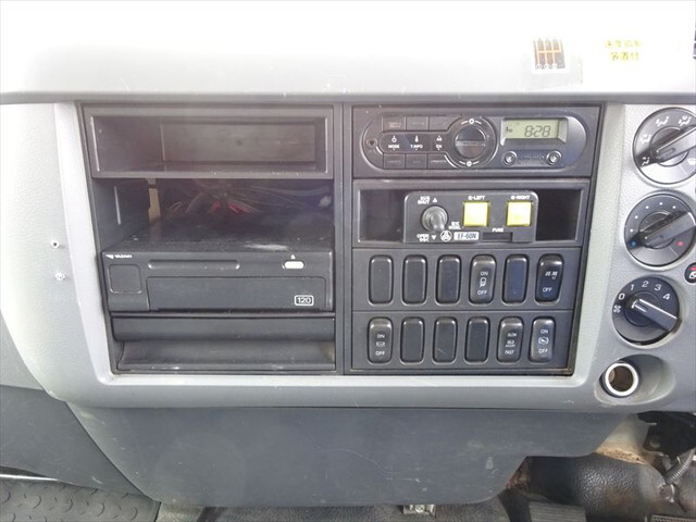 三菱ふそうファイター深ダンプ（土砂禁ダンプ）増トン（6t・8t）[写真27]