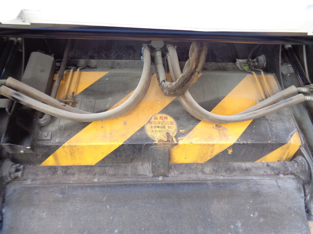 三菱ふそうキャンターパッカー車（塵芥車）小型（2t・3t）[写真14]