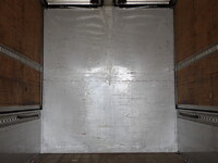 いすゞギガアルミウイング大型（10t）[写真15]