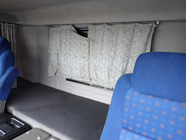 いすゞギガアルミウイング大型（10t）[写真31]