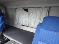 いすゞギガアルミウイング大型（10t）[写真32]