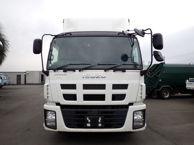 いすゞギガアルミウイング大型（10t）[写真04]