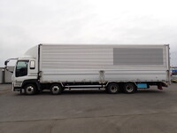 いすゞギガアルミウイング大型（10t）[写真08]