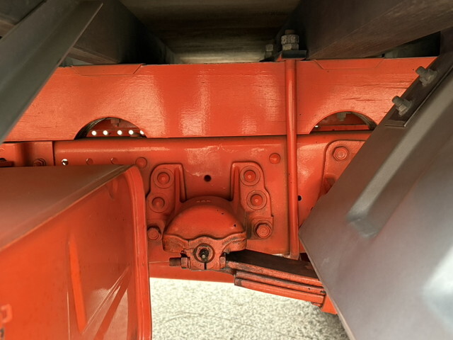 いすゞフォワード平ボディ中型（4t）[写真15]