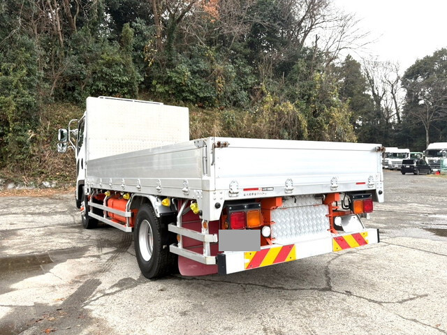 いすゞフォワード平ボディ中型（4t）[写真02]