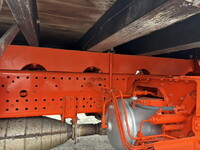 いすゞフォワード平ボディ中型（4t）[写真21]