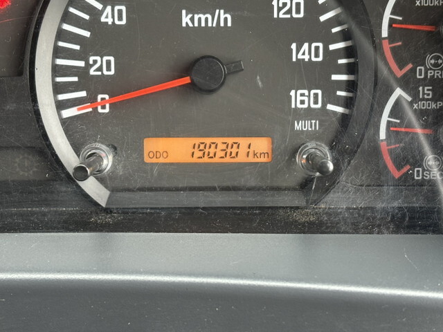 いすゞフォワード平ボディ中型（4t）[写真22]