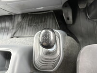 いすゞフォワード平ボディ中型（4t）[写真24]