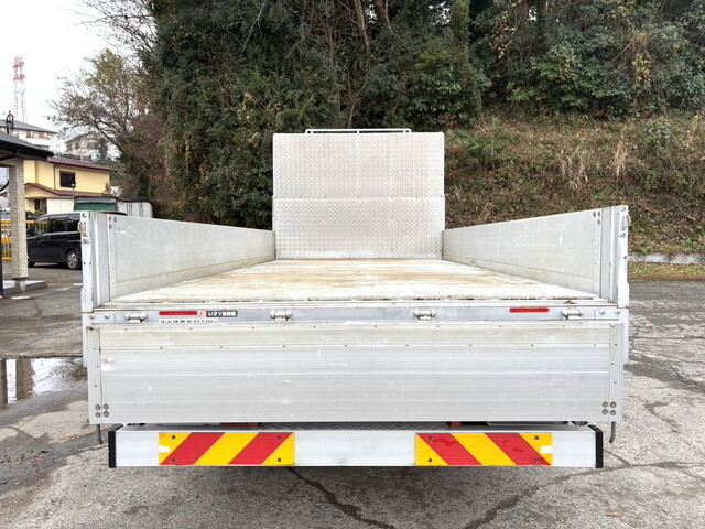 いすゞフォワード平ボディ中型（4t）[写真08]