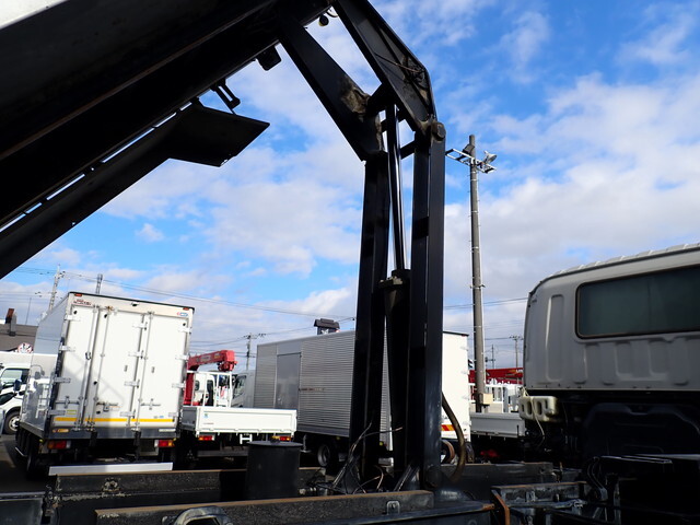 いすゞギガダンプ大型（10t）[写真25]