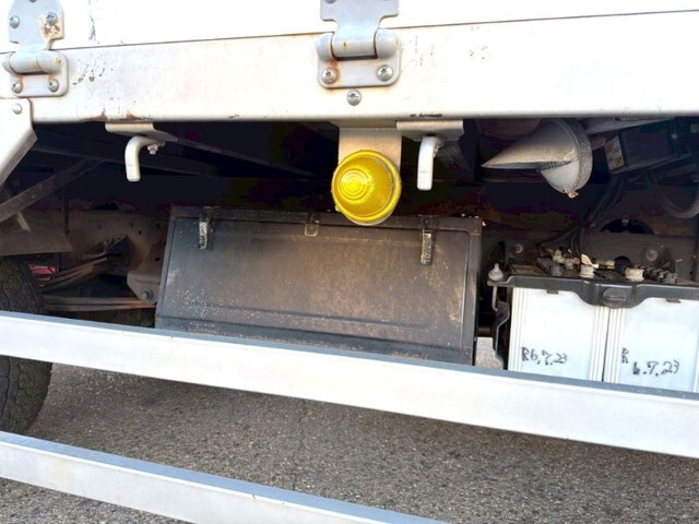 日野レンジャーアルミブロック中型（4t）[写真13]