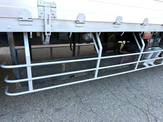 いすゞギガクレーン4段大型（10t）[写真11]