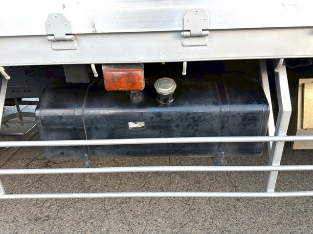 いすゞギガクレーン4段大型（10t）[写真19]