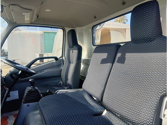 日野デュトロセーフティローダー小型（2t・3t）[写真23]