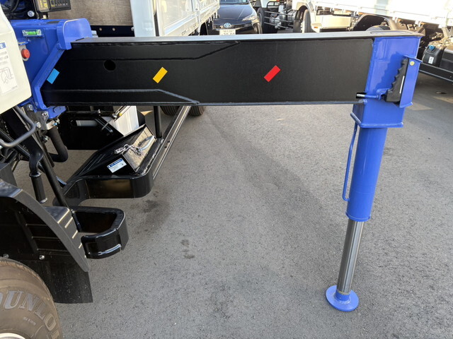 三菱ふそうキャンタークレーン4段小型（2t・3t）[写真17]