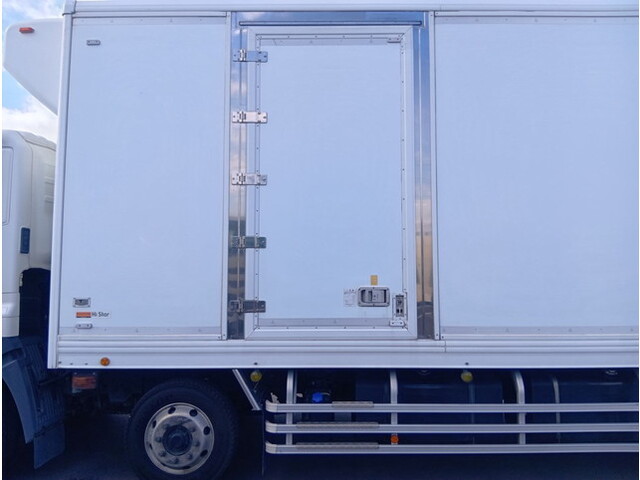 日野プロフィア冷凍車（冷蔵車）大型（10t）[写真08]