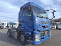 いすゞギガトレーラーヘッド（トラクターヘッド）大型（10t）[写真01]