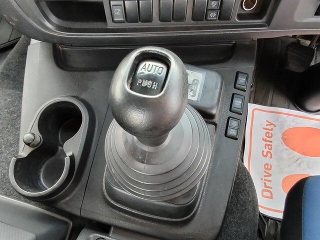 いすゞギガトレーラーヘッド（トラクターヘッド）大型（10t）[写真24]