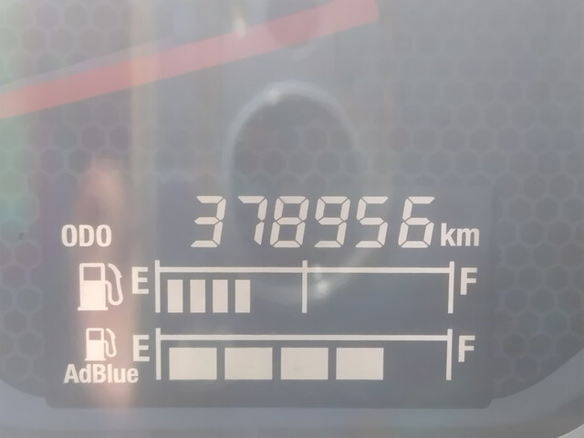 いすゞギガトレーラーヘッド（トラクターヘッド）大型（10t）[写真28]