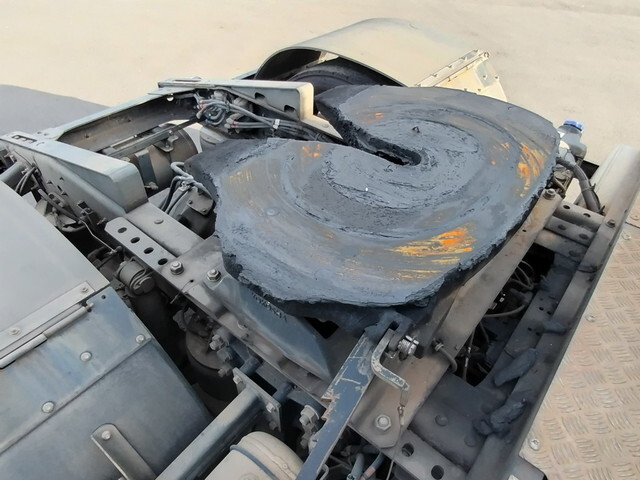 いすゞギガトレーラーヘッド（トラクターヘッド）大型（10t）[写真07]