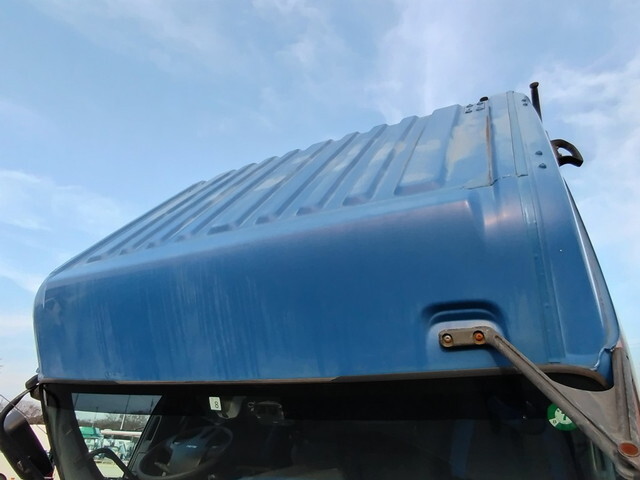 いすゞギガトレーラーヘッド（トラクターヘッド）大型（10t）[写真09]